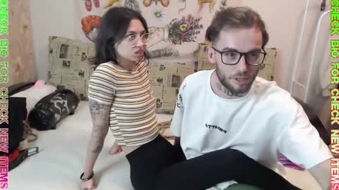 Snapshot of _by_double_sexy_miss_ chatting on March 1, 4:11 pm _by_double_sexy_miss_ online show from March 1, 4:11 pm