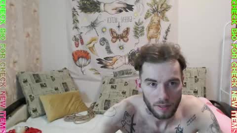 Snapshot of _by_double_sexy_miss_ chatting on March 1, 7:15 pm _by_double_sexy_miss_ online show from March 1, 7:15 pm