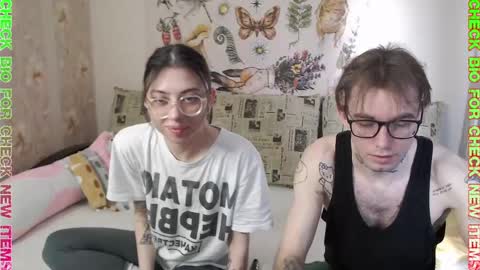 Snapshot of _by_double_sexy_miss_ chatting on March 6, 4:52 am _by_double_sexy_miss_ online show from March 6, 4:52 am