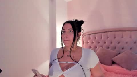 cailyn  online show from October 10, 9:58 pm