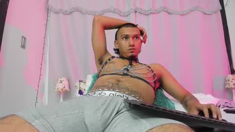 Snapshot of _cannabitch chatting on December 14, 1:38 pm Shatta Sara online show from December 14, 1:38 pm