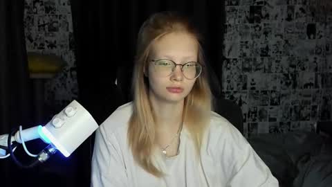 Snapshot of _caramel_milk_ chatting on September 22, 2:57 am Merlizz online show from September 22, 2:57 am