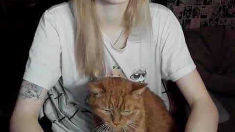 Snapshot of _caramel_milk_ chatting on October 7, 1:47 am Merlizz online show from October 7, 1:47 am