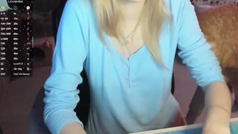 Snapshot of _caramel_milk_ chatting on October 23, 2:33 am Merlizz online show from October 23, 2:33 am