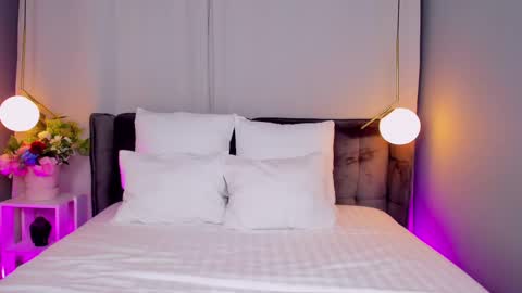 Snapshot of _carlawhite_ chatting on February 18, 5:09 am _carlawhite_ online show from February 18, 5:09 am