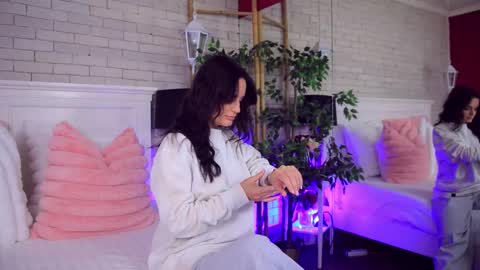 Snapshot of _carlawhite_ chatting on December 4, 4:22 am _carlawhite_ online show from December 4, 4:22 am