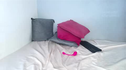 Snapshot of _carolinagomez chatting on October 11, 8:07 pm Caro. online show from October 11, 8:07 pm