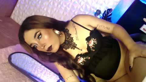 Caroline online show from February 10, 4:36 pm