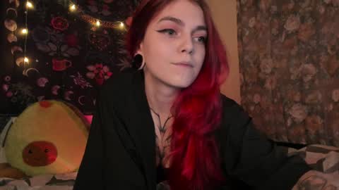 Caroline online show from December 17, 12:11 pm