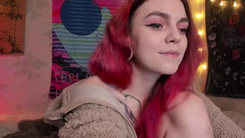 Caroline online show from February 9, 2:18 pm