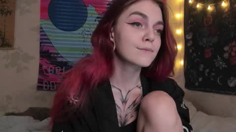 Caroline online show from February 20, 2:02 pm