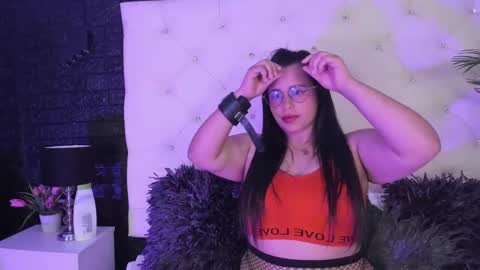 Caroline Sweet online show from January 8, 6:20 am