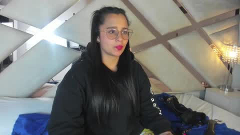 Caroline Sweet online show from January 23, 6:28 am