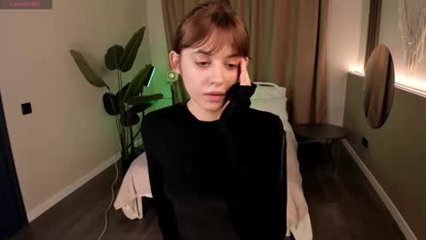 _chillbacca_ online show from December 3, 12:36 pm