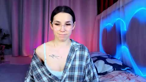 Snapshot of _cindy_lou_ chatting on February 4, 5:24 am Cindy . online show from February 4, 5:24 am