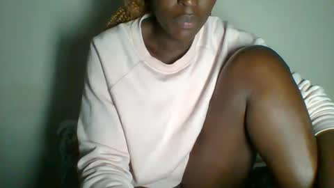 Snapshot of _clara01 chatting on February 8, 3:21 pm clara online show from February 8, 3:21 pm