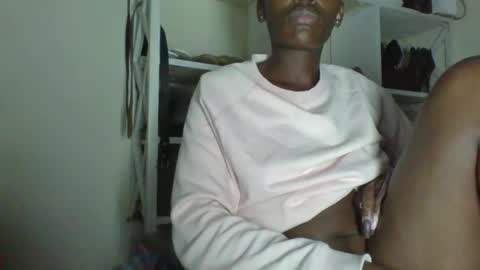 clara online show from April 17, 7:50 pm