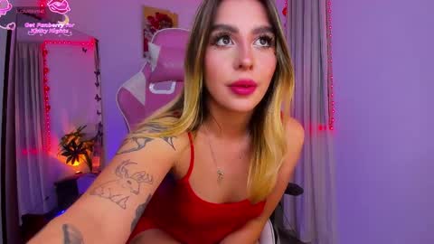 Snapshot of _cloe_1 chatting on May 13, 4:54 am Chloe online show from May 13, 4:54 am