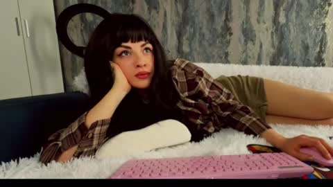 D online show from March 21, 5:45 am