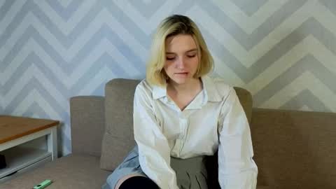 Stacy online show from October 13, 6:19 pm