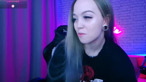 Nica online show from February 8, 1:11 am