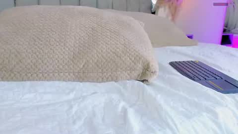 Snapshot of _curly_girl_ chatting on July 9, 2:59 am online show from July 9, 2:59 am