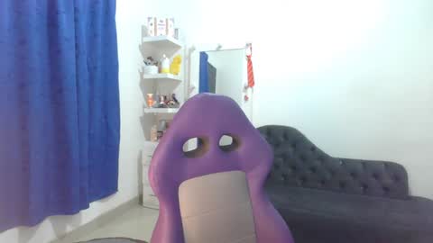 Snapshot of _cute_katy_ chatting on January 17, 7:08 am Katherine   Shedule  10pm -4 am  Colombia hour online show from January 17, 7:08 am