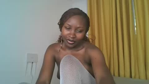 Snapshot of _cutestephanie chatting on October 12, 2:38 pm STEPH online show from October 12, 2:38 pm