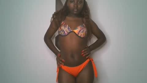 Snapshot of _cutestephanie chatting on October 21, 12:55 am STEPH online show from October 21, 12:55 am