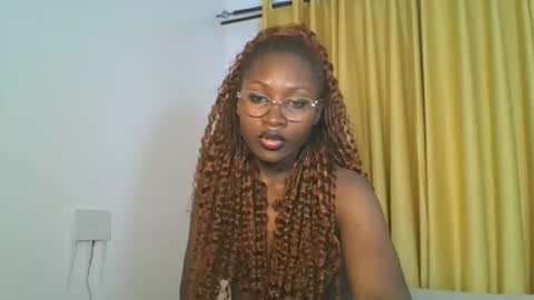 Snapshot of _cutestephanie chatting on November 1, 12:01 am STEPH online show from November 1, 12:01 am