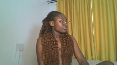 Snapshot of _cutestephanie chatting on November 10, 11:31 am STEPH online show from November 10, 11:31 am