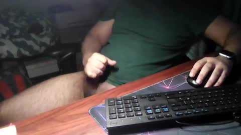 Snapshot of _daddypimp chatting on February 11, 1:10 am Paul online show from February 11, 1:10 am