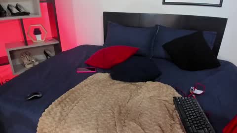 Snapshot of _daniela_hot_1 chatting on February 4, 9:38 am Dani online show from February 4, 9:38 am