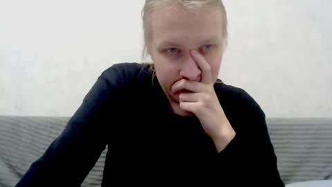 Snapshot of _dash_ chatting on January 19, 3:42 pm Tony online show from January 19, 3:42 pm