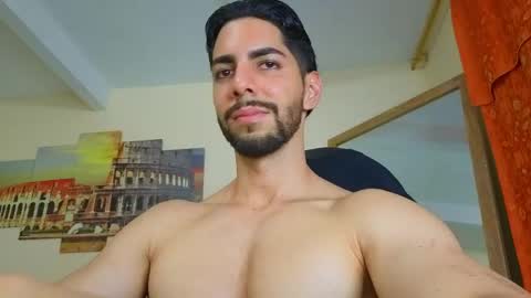 Snapshot of _davidwolf chatting on May 31, 1:03 am David online show from May 31, 1:03 am