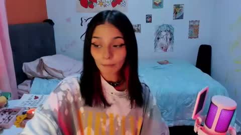 Snapshot of _dayanne_ chatting on February 9, 3:43 am Pao online show from February 9, 3:43 am