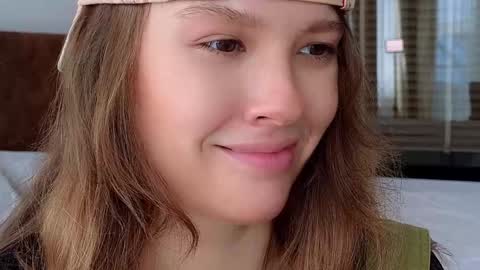 DemiDee online show from October 27, 6:50 am