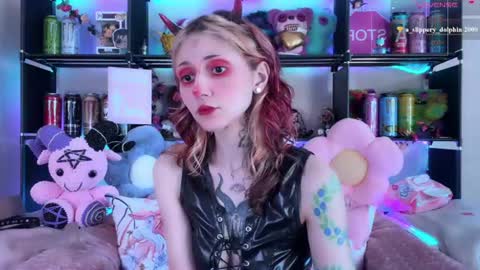 Snapshot of _devilbaby chatting on June 11, 12:32 am Kate online show from June 11, 12:32 am