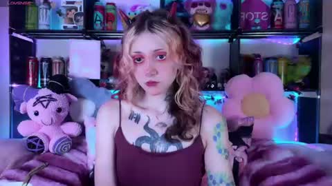 Snapshot of _devilbaby chatting on July 11, 7:27 pm Kate online show from July 11, 7:27 pm