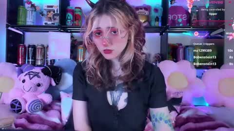 Snapshot of _devilbaby chatting on July 14, 2:05 am Kate online show from July 14, 2:05 am