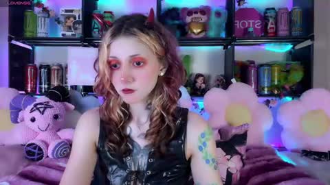 Snapshot of _devilbaby chatting on July 19, 8:12 pm Kate online show from July 19, 8:12 pm