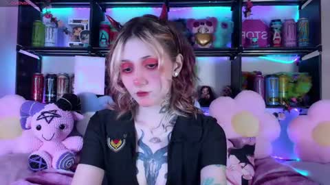 Snapshot of _devilbaby chatting on July 26, 8:49 pm Kate online show from July 26, 8:49 pm