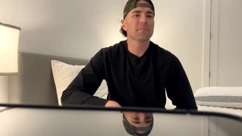 Snapshot of _dirty_daddy_1 chatting on December 5, 3:15 am dirtydaddy1 online show from December 5, 3:15 am