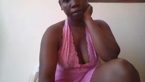 Snapshot of _diva001_ chatting on September 19, 9:54 am bigbootydiva online show from September 19, 9:54 am
