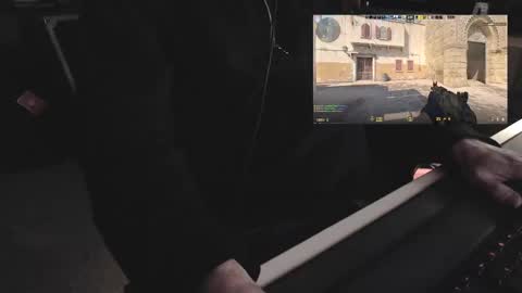 Snapshot of _dmc chatting on December 25, 9:11 pm _dmc online show from December 25, 9:11 pm