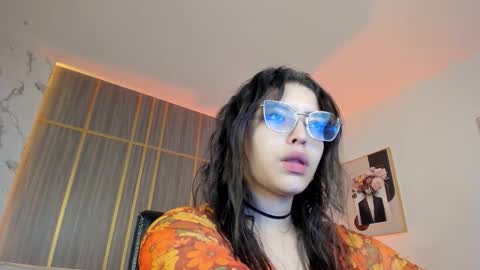 Abril online show from March 9, 2:10 pm