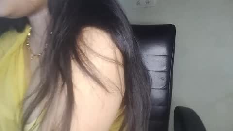 _dreamgirl_0 online show from April 19, 10:03 am