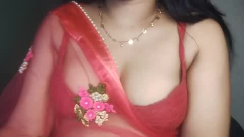 _dreamgirl_0 online show from April 21, 1:42 am