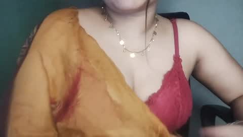 _dreamgirl_0 online show from April 21, 10:45 pm