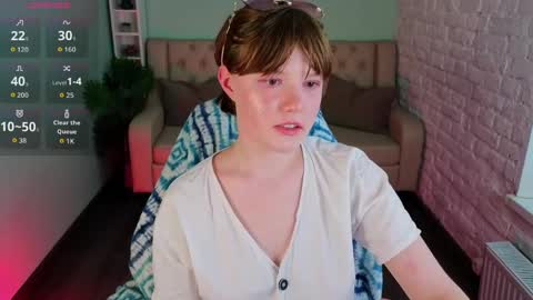 Luna    online show from April 21, 2:01 pm